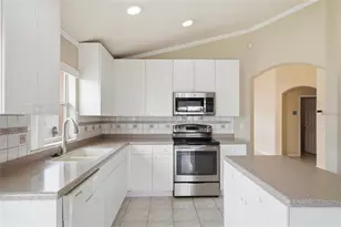 2819 Maguire Dr, Kissimmee, FL 34741 - Photo 12