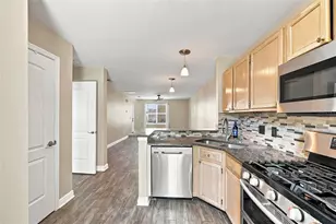 13017 Lorna Pl, Tampa, FL 33618 - Photo 12