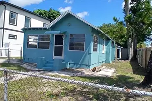 2055 28th Ave N, Saint Petersburg, FL 33713 - Photo 2