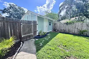 16004 Grass Lake Dr, Tampa, FL 33618 - Photo 32