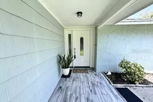16004 Grass Lake Dr, Tampa, FL 33618 - Photo 2
