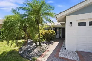 11900 7th St E, Treasure Island, FL 33706 - Photo 4