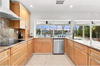 11900 7th Street E, Treasure Island, FL 33706 - Photo 16