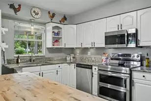 8904 Clayton Ln, Lakeland, FL 33809 - Photo 10