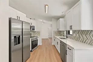 3040 Bayshore Dr, Spring Hill, FL 34608 - Photo 18