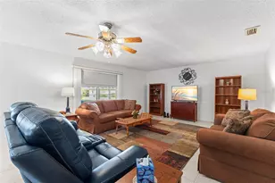 2110 Harleston Pl, Sun City Center, FL 33573 - Photo 6
