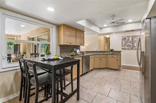 4737 Foxshire Cir, Tampa, FL 33624 - Photo 20