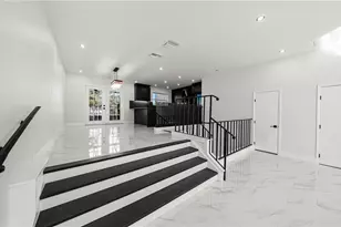 164 E Davis Blvd, Tampa, FL 33606 - Photo 1
