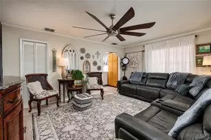 6376 4th Ave S, Saint Petersburg, FL 33707 - Photo 6