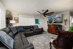 6376 4th Ave S, Saint Petersburg, FL 33707 - Photo 8