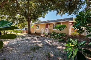 6376 4th Ave S, Saint Petersburg, FL 33707 - Photo 4