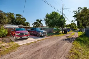 6376 4th Ave S, Saint Petersburg, FL 33707 - Photo 24