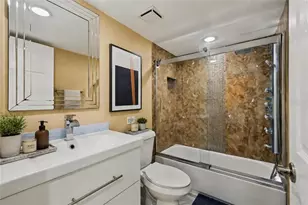 900 Cove Cay Dr, Clearwater, FL 33760 - Photo 32