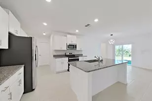 36385 Flats St, Zephyrhills, FL 33541 - Photo 6