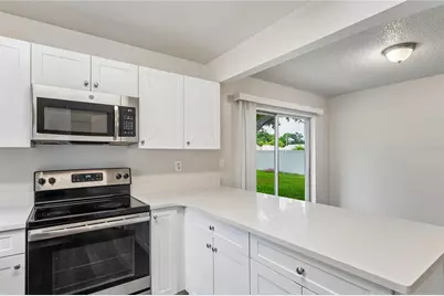 10275 56th Street N, Pinellas Park, FL 33782 - Photo 8