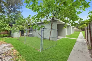 1009 E Holland Ave, Tampa, FL 33612 - Photo 2