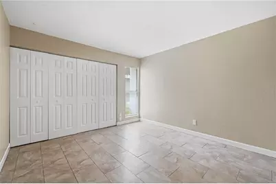 1009 E Holland Avenue, Tampa, FL 33612 - Photo 16