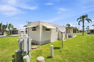 10929 Tioga Dr, Port Richey, FL 34668 - Photo 30