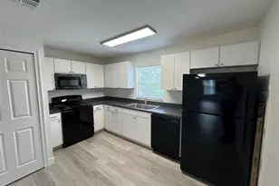 3717 N 56th St, Tampa, FL 33619 - Photo 6