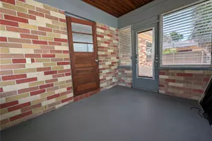 208 12th Ave N, Saint Petersburg, FL 33701 - Photo 16