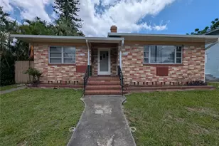 208 12th Ave N, Saint Petersburg, FL 33701 - Photo 2