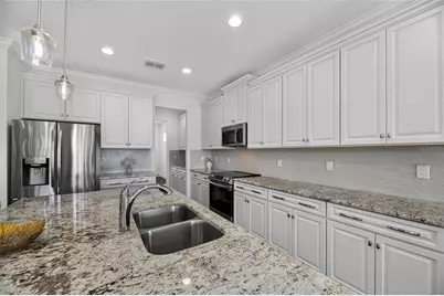 10845 Sundrift Drive, Tampa, FL 33647 - Photo 8