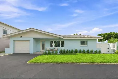 360 145th Avenue E, Madeira Beach, FL 33708 - Photo 2