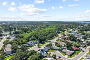 415 Maplewood Cir, Oldsmar, FL 34677 - Photo 44