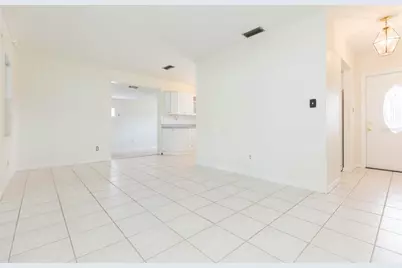 4524 Picadilly Street, Tampa, FL 33634 - Photo 2