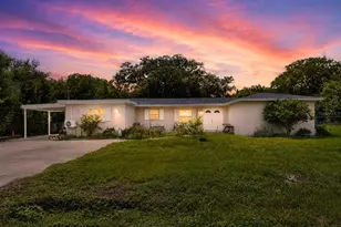 202 9th St NE, Ruskin, FL 33570 - Photo 1