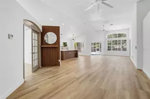 4603 Hidden Shadow Dr, Tampa, FL 33614 - Photo 4