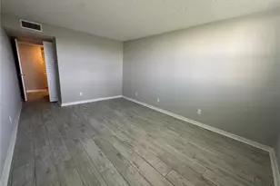 4720 Locust St NE, Saint Petersburg, FL 33703 - Photo 16