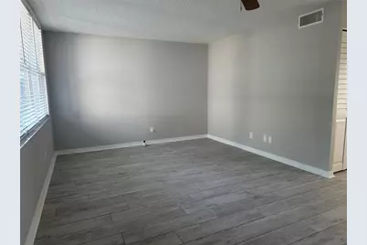 4720 Locust Street NE #101, Saint Petersburg, FL 33703 - Photo 8