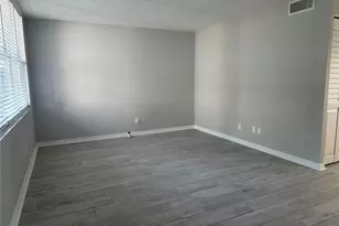 4720 Locust St NE, Saint Petersburg, FL 33703 - Photo 8