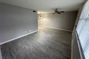 4720 Locust St NE, Saint Petersburg, FL 33703 - Photo 10