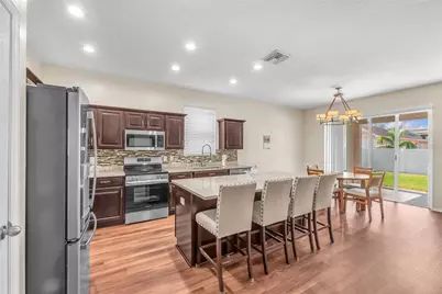 1407 Rushgrove Circle, Dover, FL 33527 - Photo 8