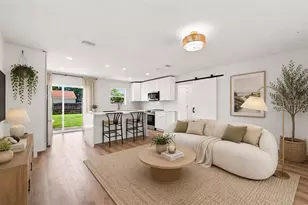 933 41st Ave NE, Saint Petersburg, FL 33703 - Photo 2