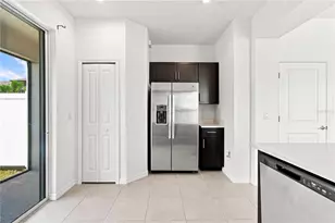 6361 Fairmont Ln, Palmetto, FL 34221 - Photo 6