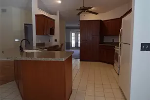 6282 Forestwood Dr E, Lakeland, FL 33811 - Photo 8
