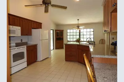 6282 Forestwood Drive E, Lakeland, FL 33811 - Photo 10