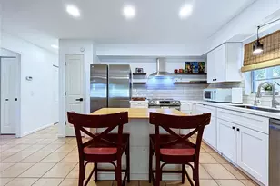 815 35th St W, Bradenton, FL 34205 - Photo 16