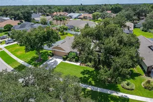 2317 Eagle Bluff Dr, Valrico, FL 33596 - Photo 40
