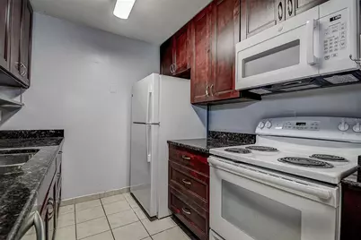 10306 Councils Way, Temple Terrace, FL 33617 - Photo 24