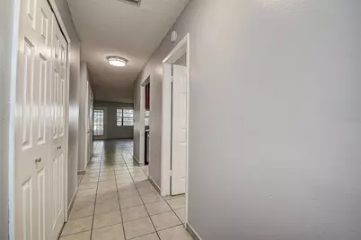 10306 Councils Way, Temple Terrace, FL 33617 - Photo 14