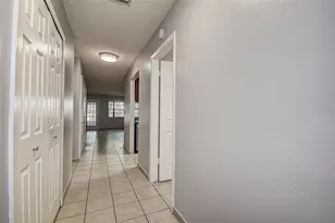 10306 Councils Way, Temple Terrace, FL 33617 - Photo 14