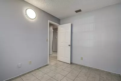 10306 Councils Way, Temple Terrace, FL 33617 - Photo 32