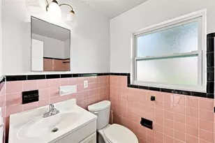610 12th St NW, Largo, FL 33770 - Photo 16