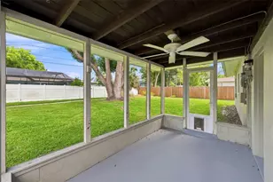 610 12th St NW, Largo, FL 33770 - Photo 20