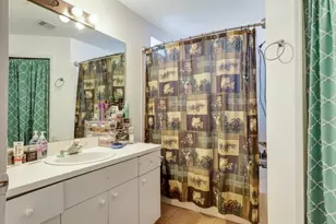 22817 St Thomas Cir, Lutz, FL 33549 - Photo 18