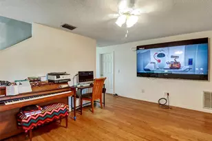 22817 St Thomas Cir, Lutz, FL 33549 - Photo 14